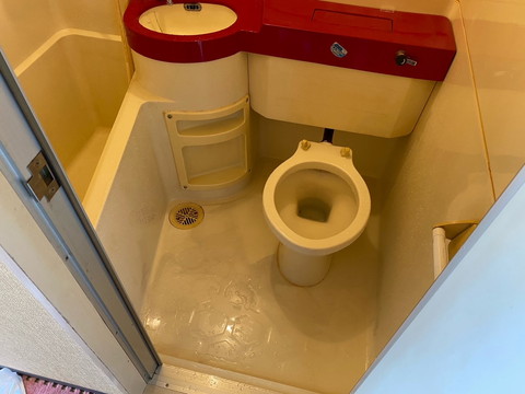 特殊清掃と除菌・消臭処理を終え、京都の孤立死現場が原状回復されました。